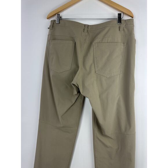 Lululemon ABC Pant Classic 34" Tofino Sand Tan Athletic Khaki Size 33 x 28 *Flaw - Picture 12 of 15